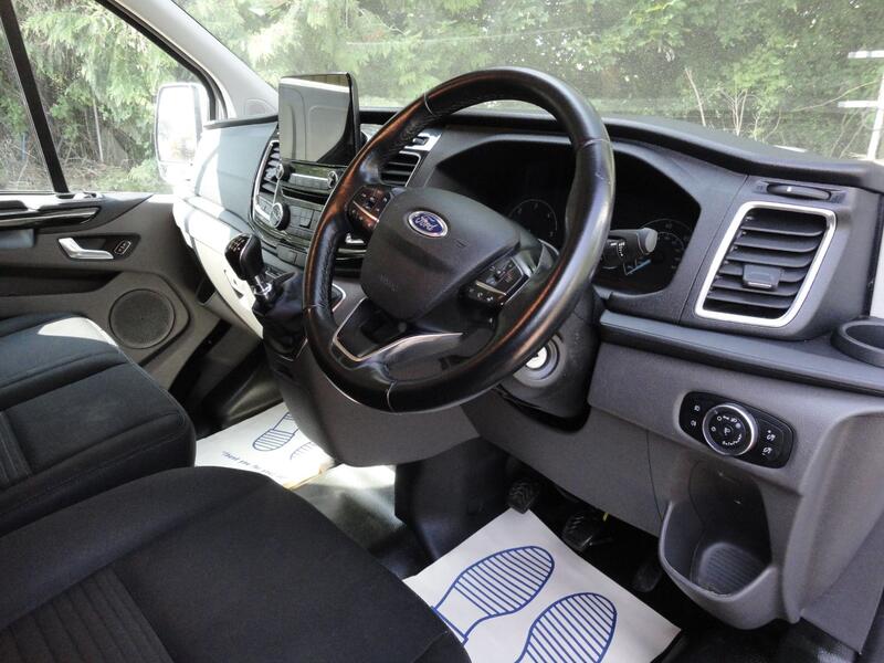 FORD TRANSIT CUSTOM 2.0 Transit Custom Limited Van 300 L2 2.0L EcoBlue 130PS FWD 6 Speed Manual 2022