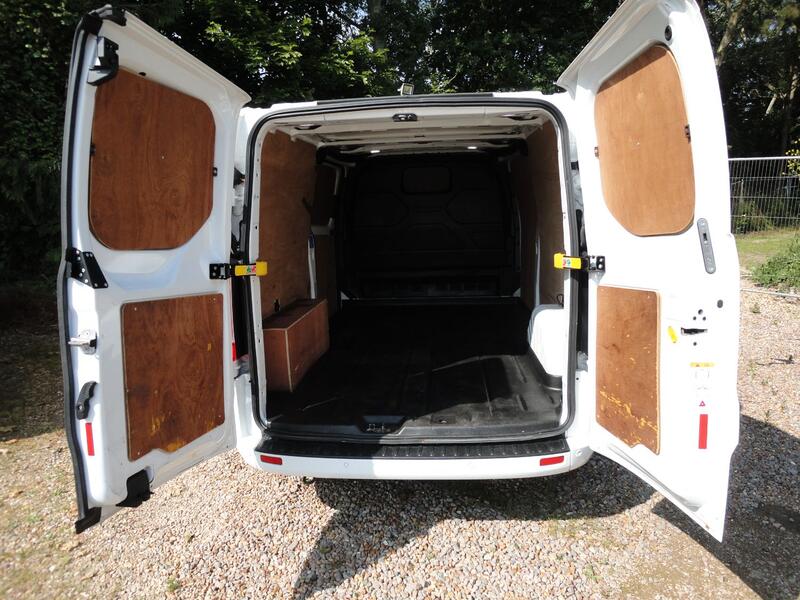 FORD TRANSIT CUSTOM 2.0 Transit Custom Limited Van 300 L2 2.0L EcoBlue 130PS FWD 6 Speed Manual 2022