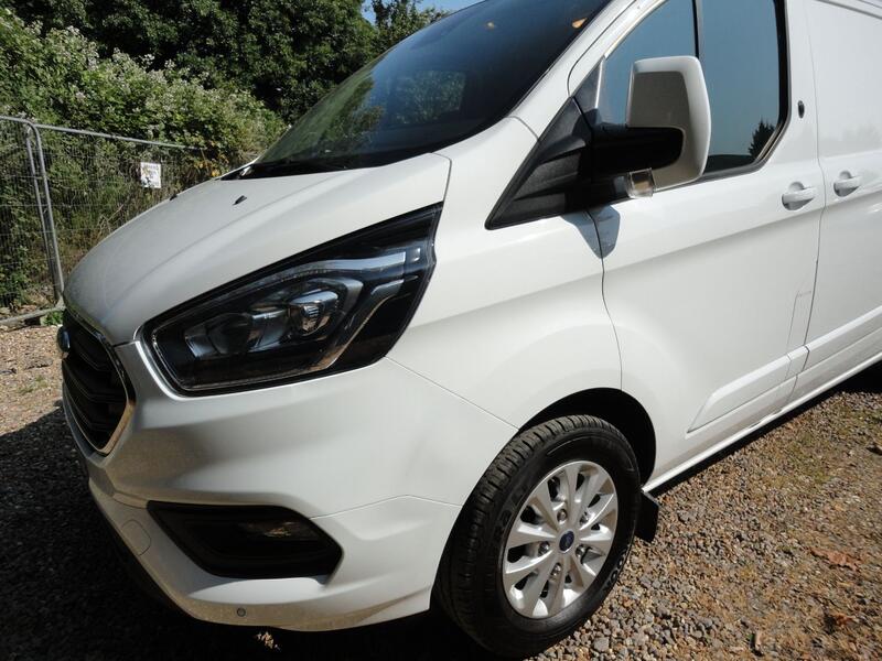FORD TRANSIT CUSTOM 2.0 Transit Custom Limited Van 300 L2 2.0L EcoBlue 130PS FWD 6 Speed Manual 2022